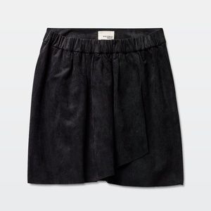 Aritzia Wilfred Free Nescher Skirt, EUC, Black, M
